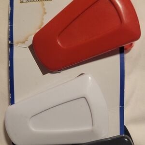 Universal Red, White, and Black Clips Holder